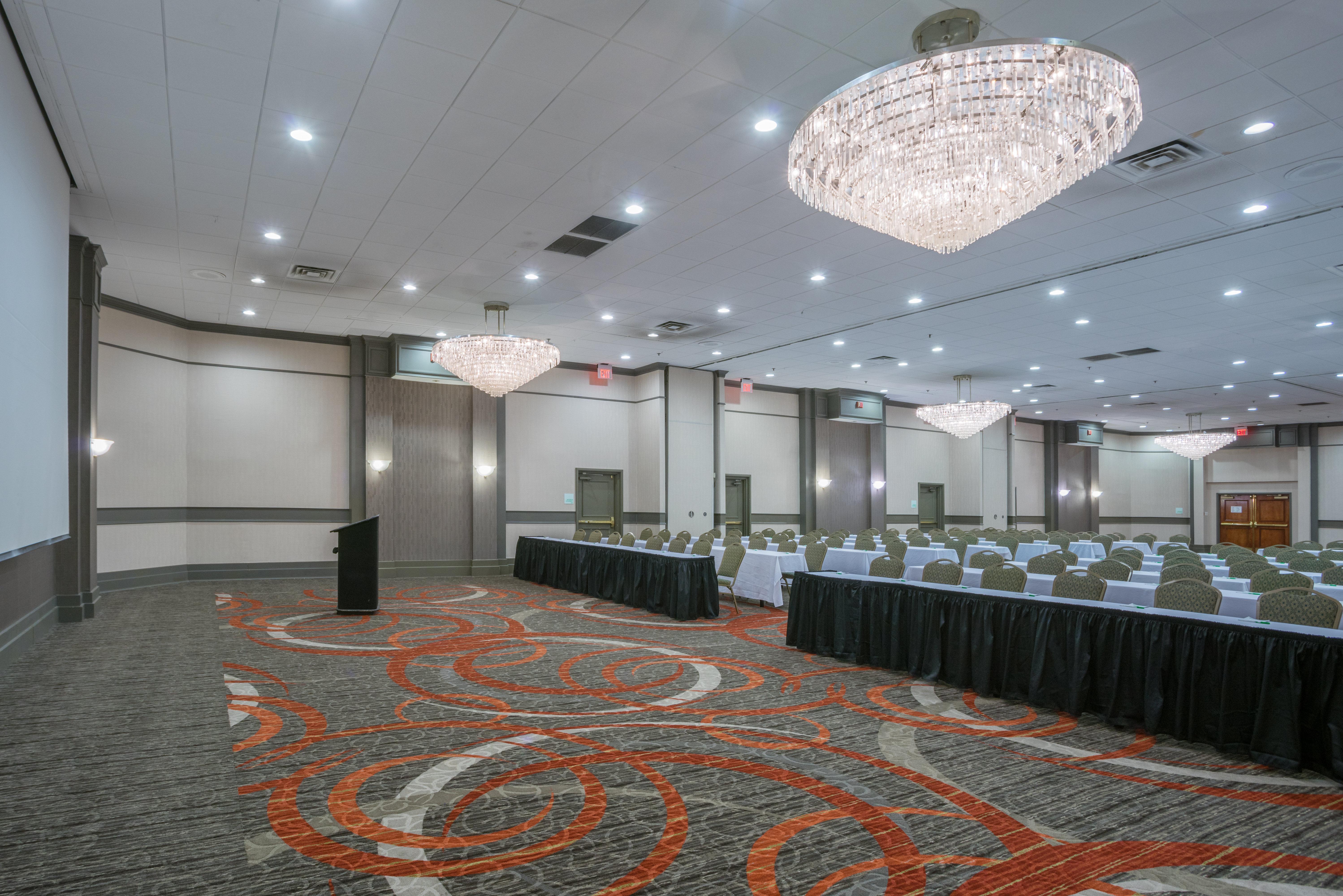 Harrisburg I-81 Hershey Area By Ihg Hotel 3*